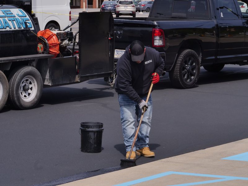 Top 5 Benefits of Asphalt Resurfacing for Commercial Properties
