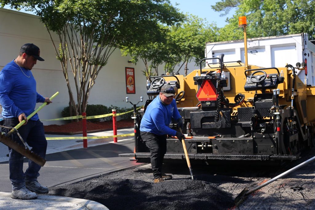 The Top 5 Benefits of Choosing Asphalt Over Concrete for Commercial Properties